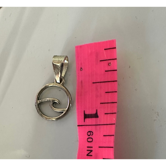 Women's Silver Wave Pendant Necklace - Picture 3 of 4